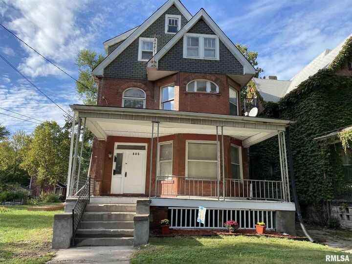 805 NE Perry  Peoria IL 61603 photo