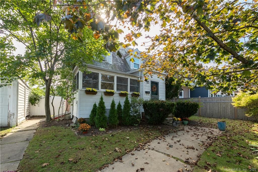 Property Photo:  13 Meadowbrook Road  CT 06824 
