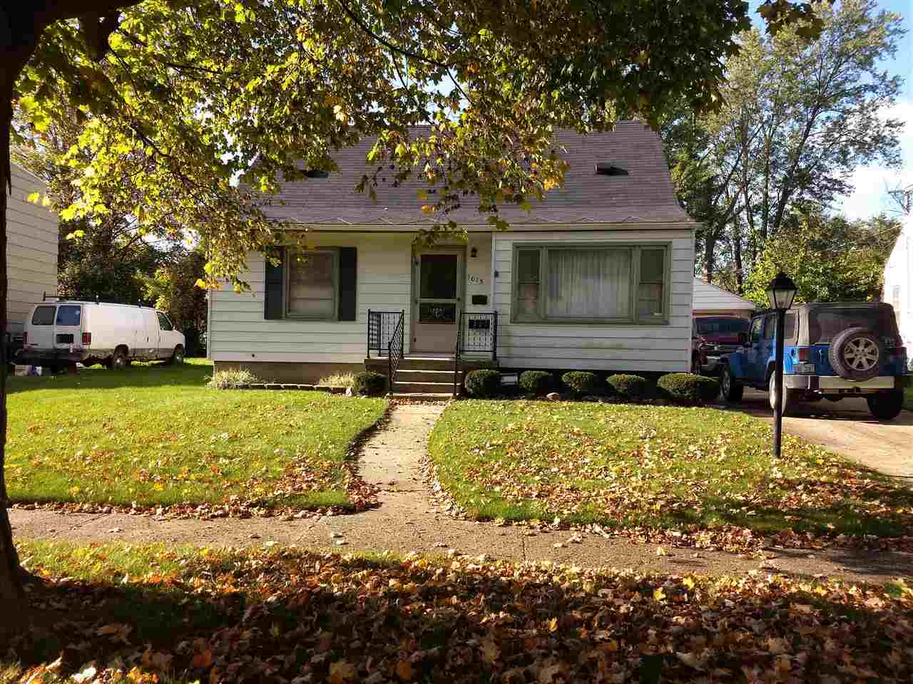 Property Photo:  1613 Greenbrook  MI 48507 