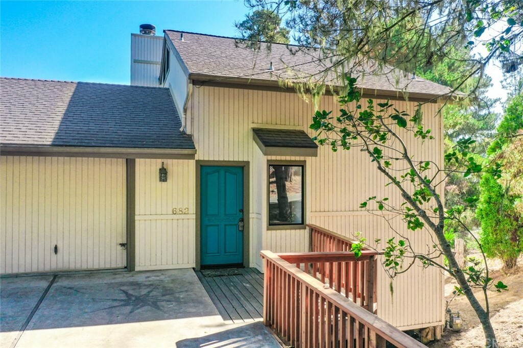 Property Photo:  682 Huntington Road  CA 93428 