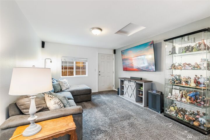 Property Photo:  1003 SW Ashton Ct  WA 98367 