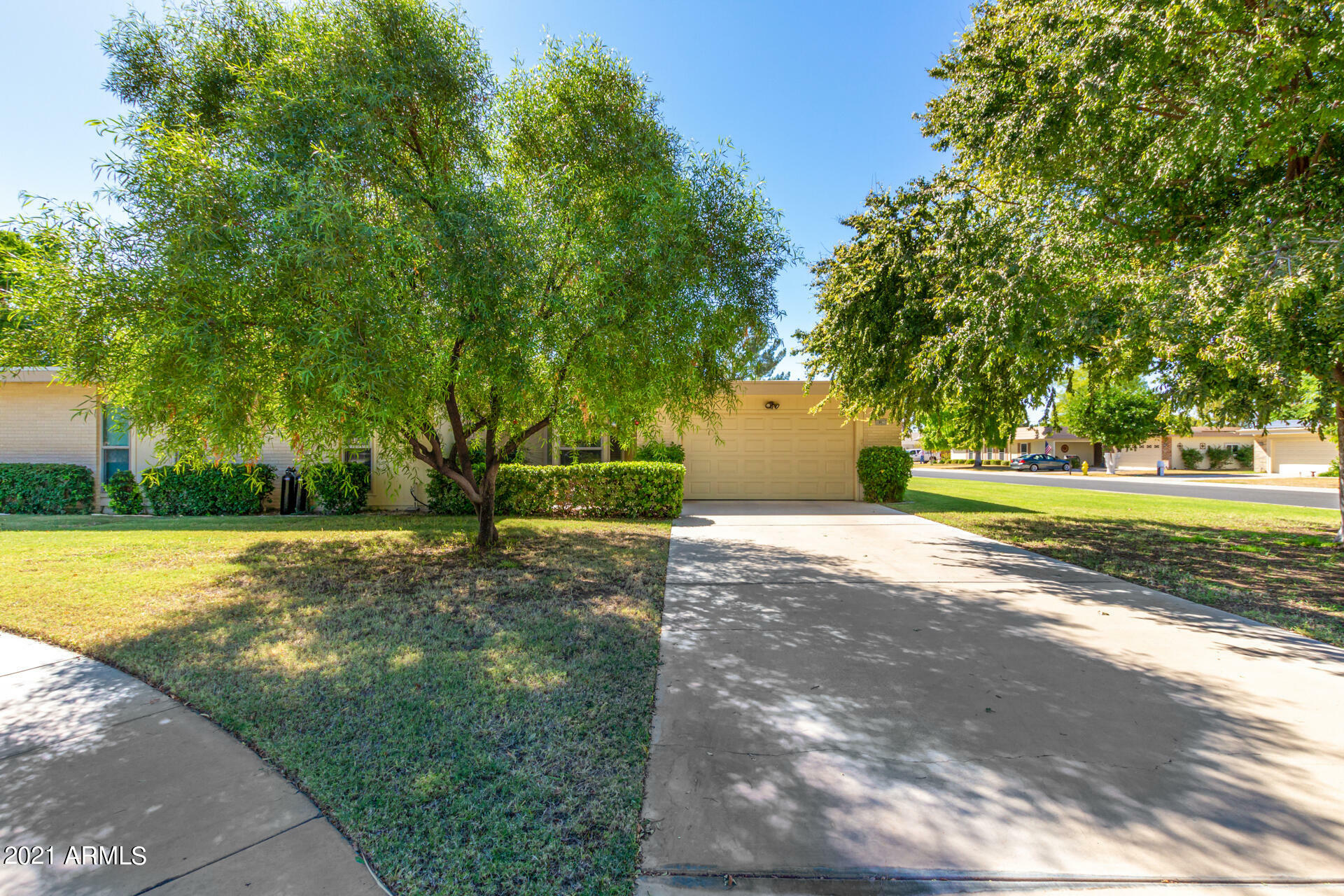 Property Photo: 10021 W Highwood Lane AZ 85373
