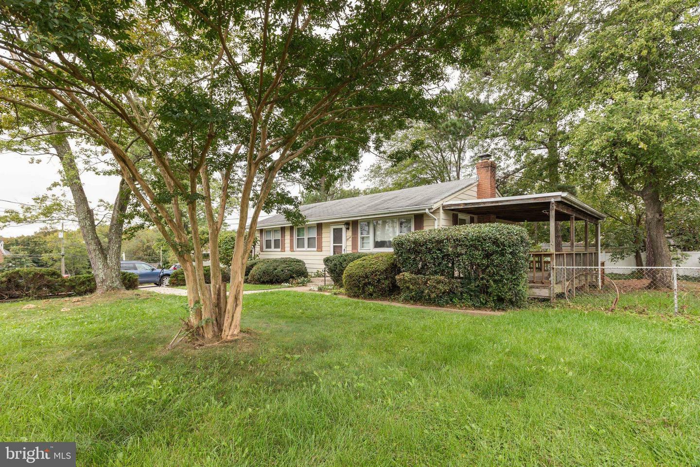 Property Photo:  5924 Dove Drive  VA 22310 