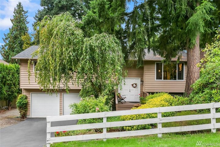 Property Photo:  24022 7th Ave W  WA 98021 