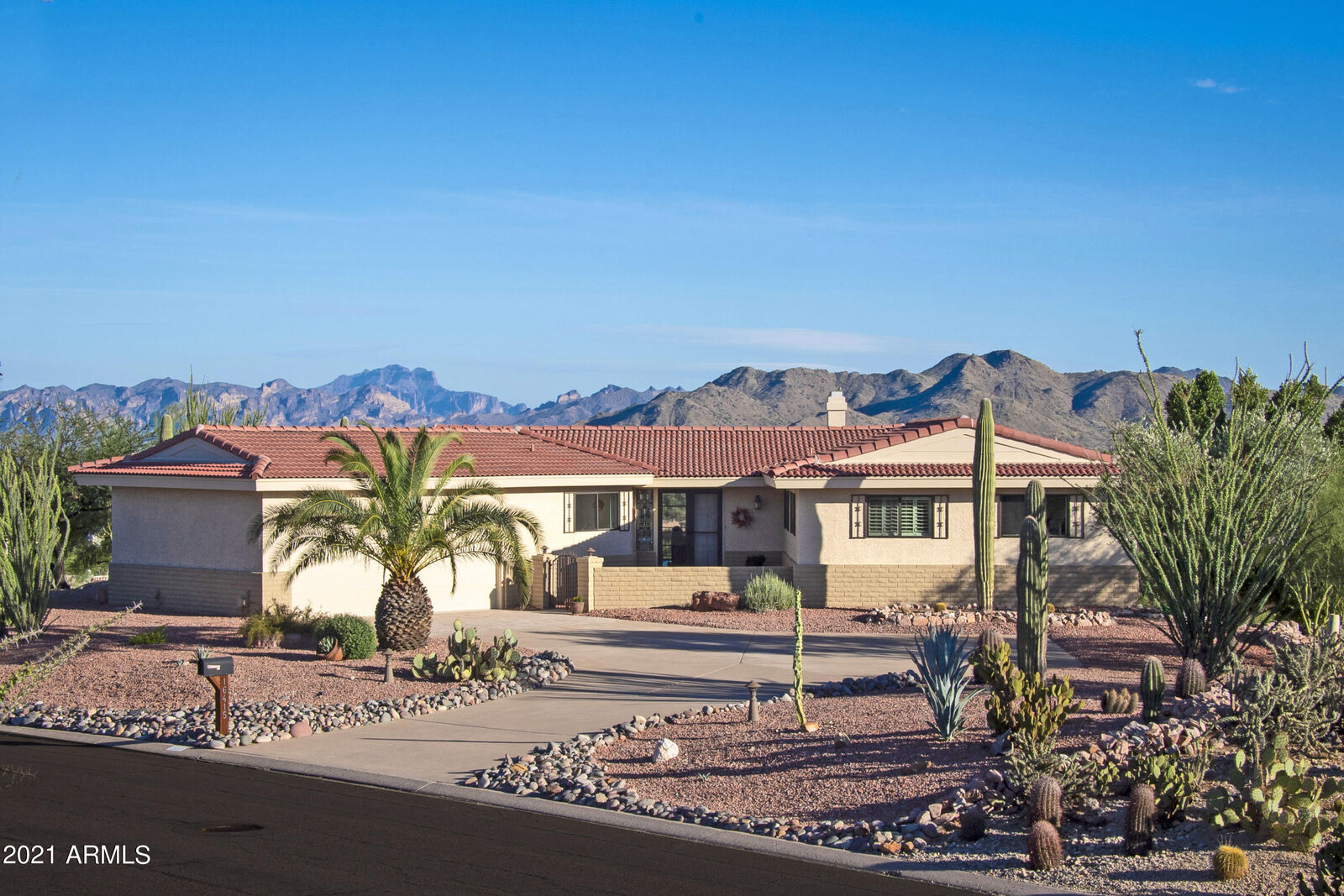 Property Photo:  16415 E Inca Avenue  AZ 85268 