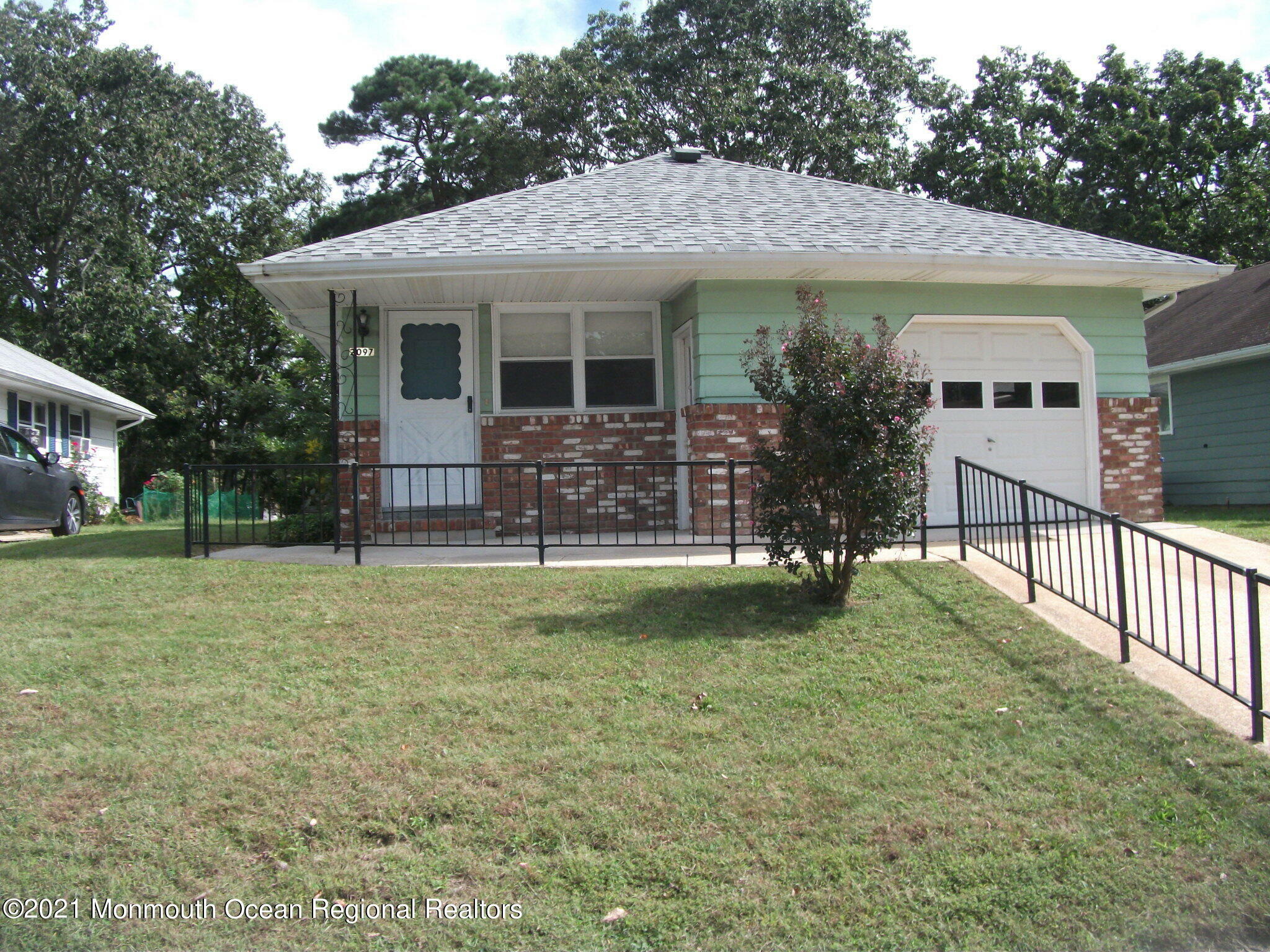 2097 Mount Hope Lane  Toms River NJ 08753 photo