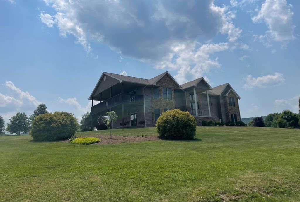 Property Photo:  25 Sunrise Circle  PA 18810 