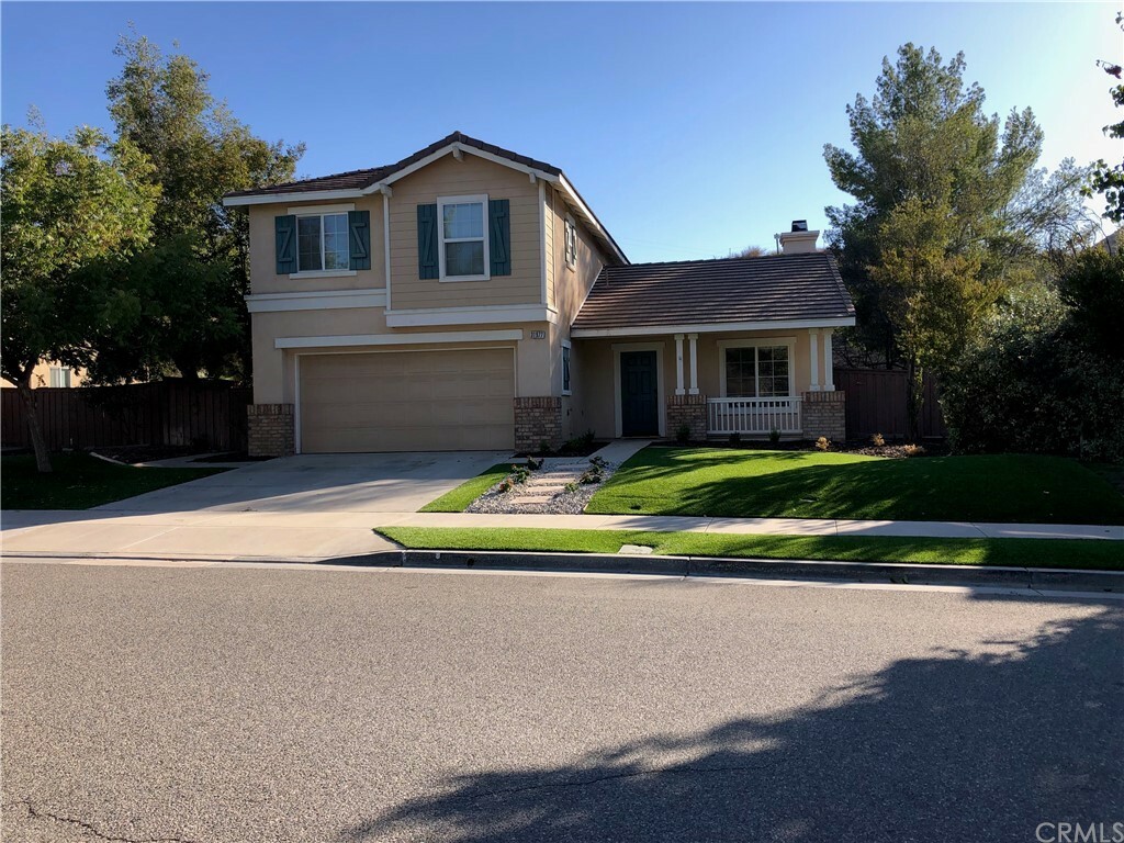 Property Photo: 31977 Sugarbush Lane CA 92532
