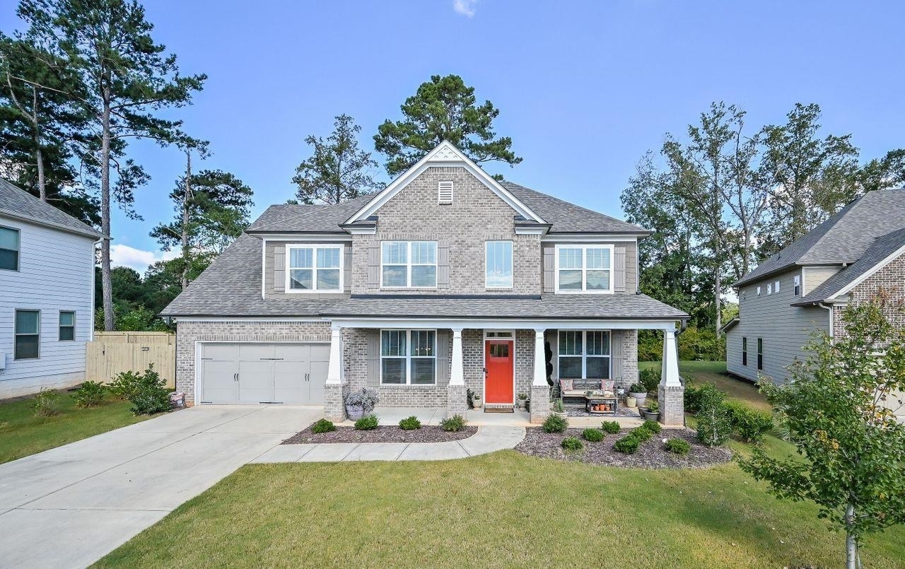 Property Photo: 927 Halletts Peak Place GA 30044