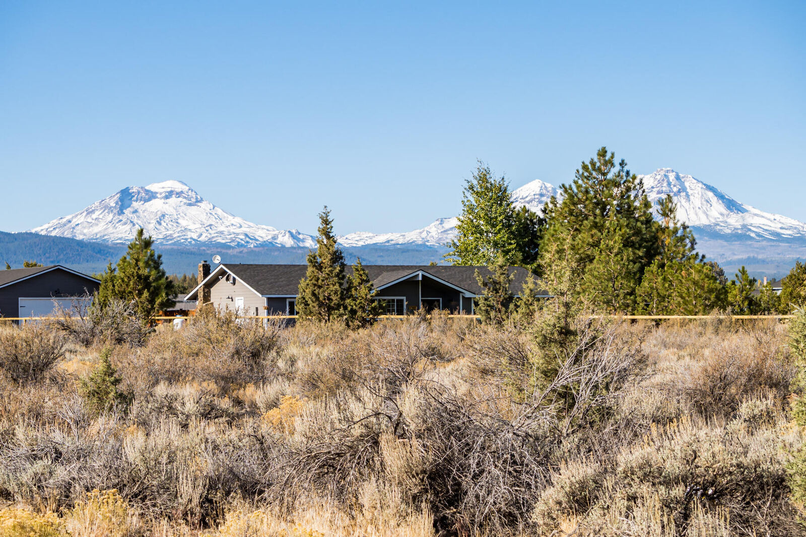 Property Photo: 17617 Knight Road OR 97703