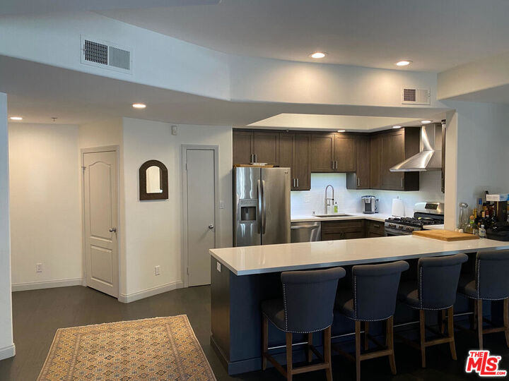 4477   Woodman Ave 202  Sherman Oaks CA 91423 photo