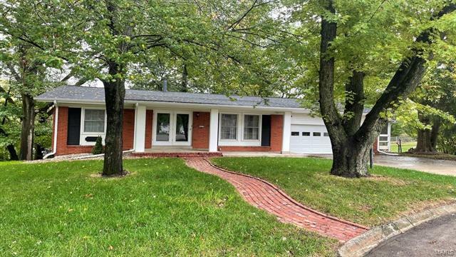 Property Photo: 4923 Paris Dr. 62035