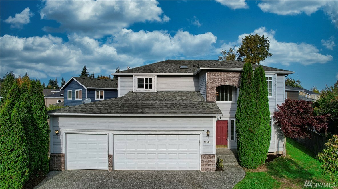 Property Photo:  14416 4th Ave W  WA 98087 