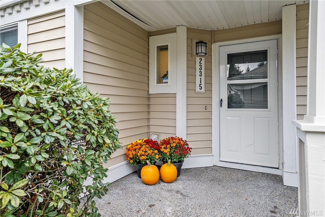 Property Photo: 23315 54th Ave S 3-2 WA 98032