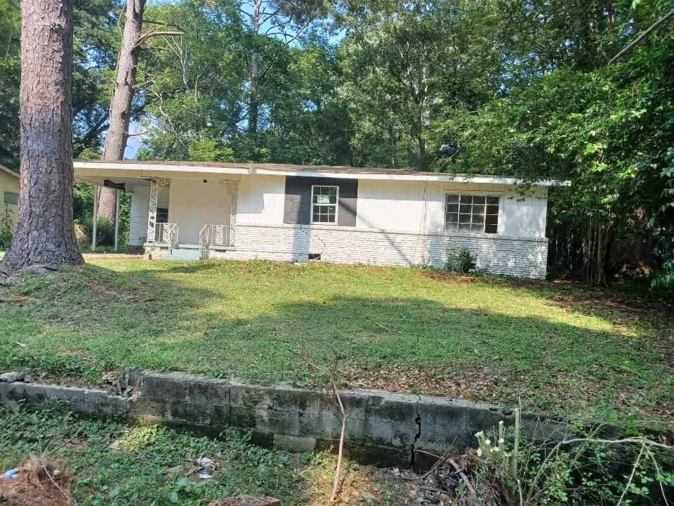 Property Photo: 4246 Oaklawn Drive MS 39206