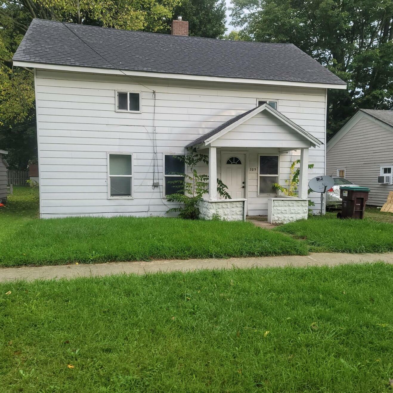 205 W Bennett Street  Three Rivers MI 49093 photo