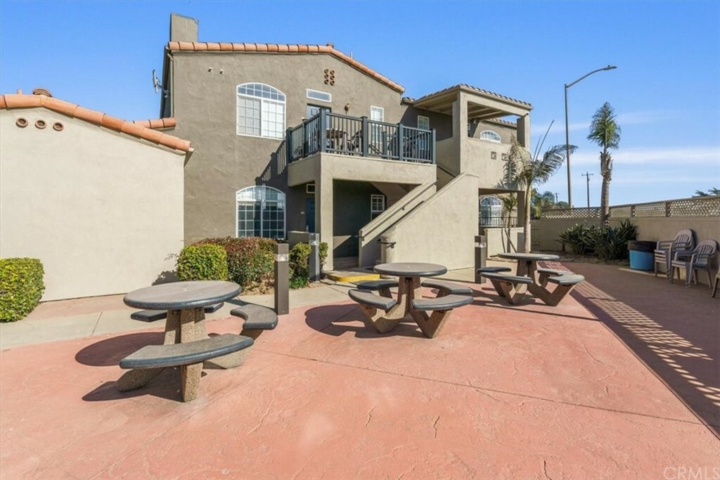 Property Photo:  444 Pier Avenue 106  CA 93445 