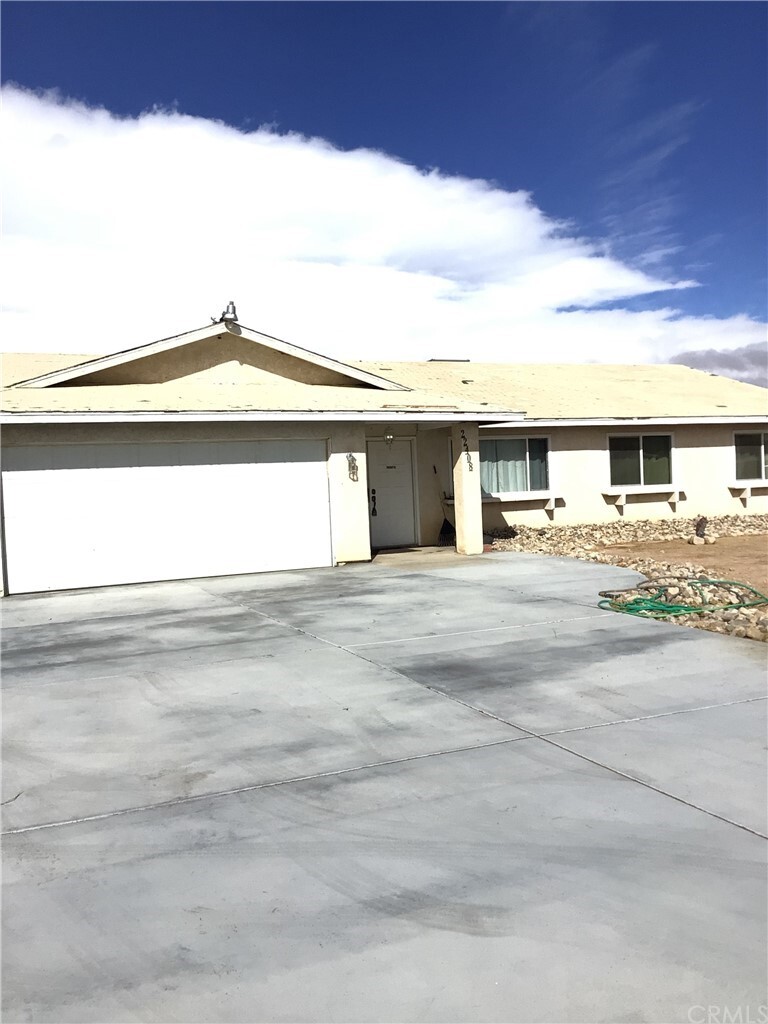 Property Photo: 22408 Isatis Avenue CA 92307
