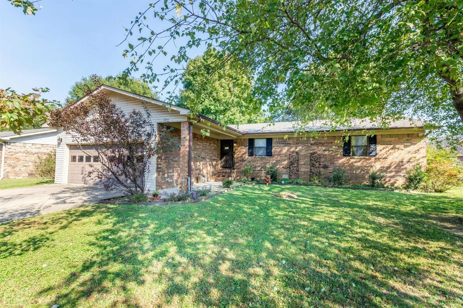 Property Photo:  303 N 12th Street  AR 72450 