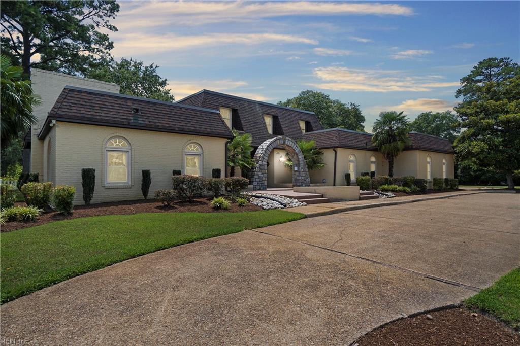 Property Photo:  401 Hariton Court  VA 23505 