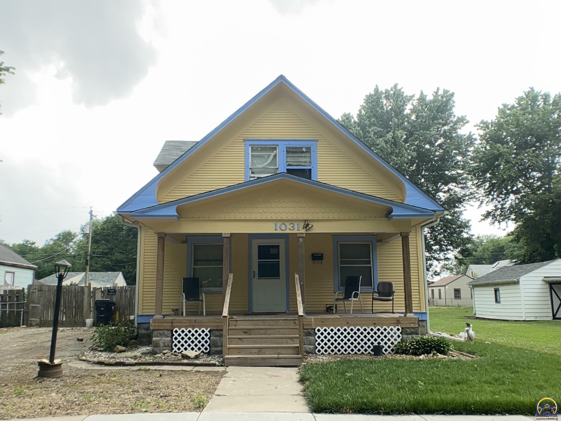 Property Photo:  1031 NE Wabash Ave  KS 66616 