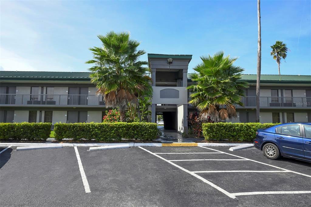 Property Photo:  7150 N Tamiami Trail C-118  FL 34243 