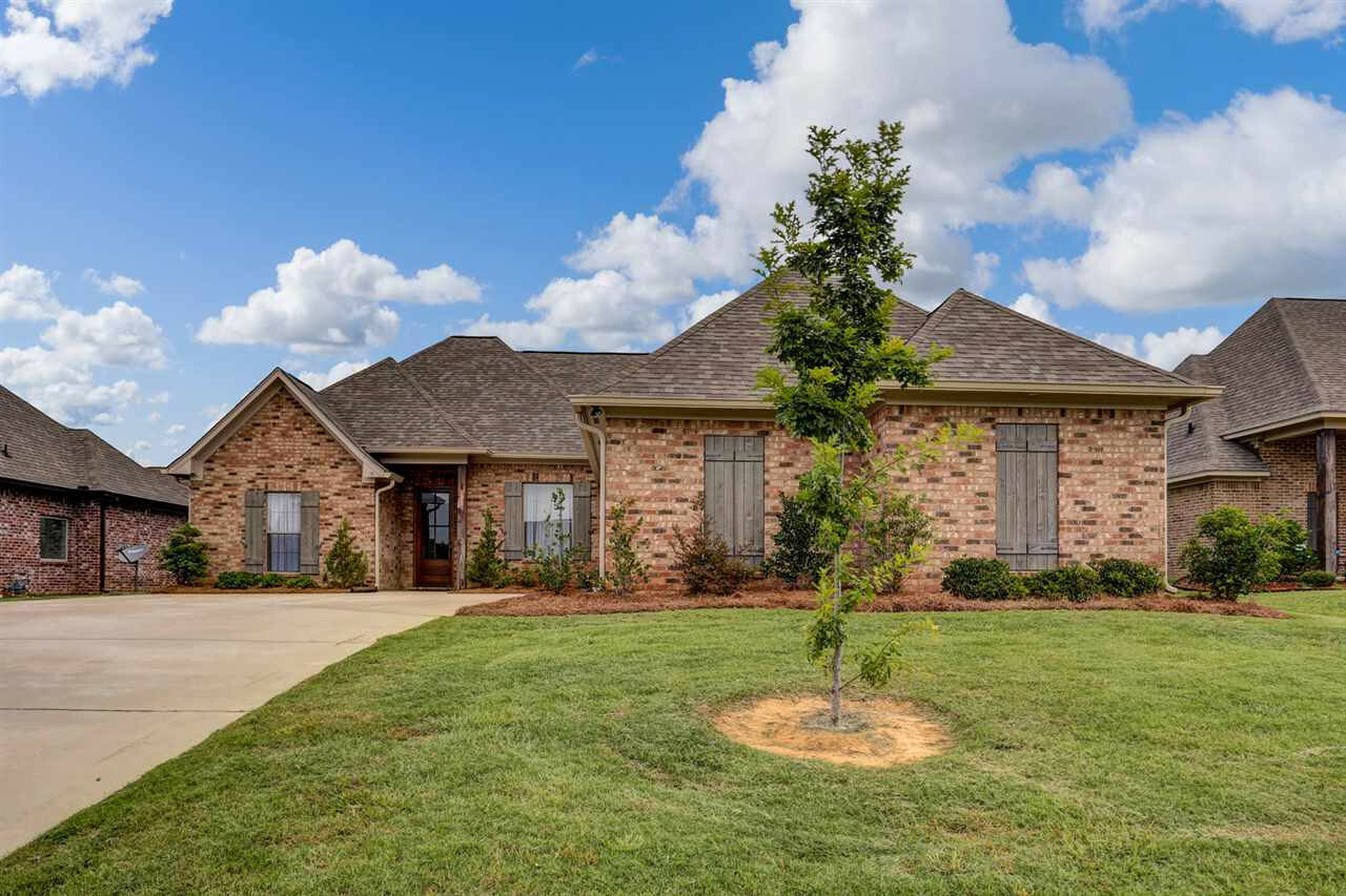 Property Photo: 128 Essen Lane MS 39110