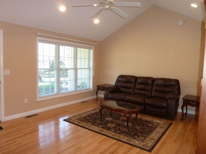 Property Photo:  8 Lexington Court  NH 03051 