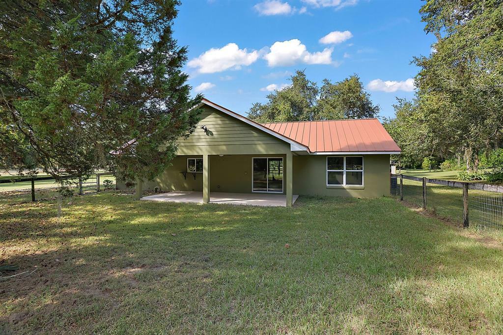 Property Photo:  30896 Cinnamon Point  FL 32776 