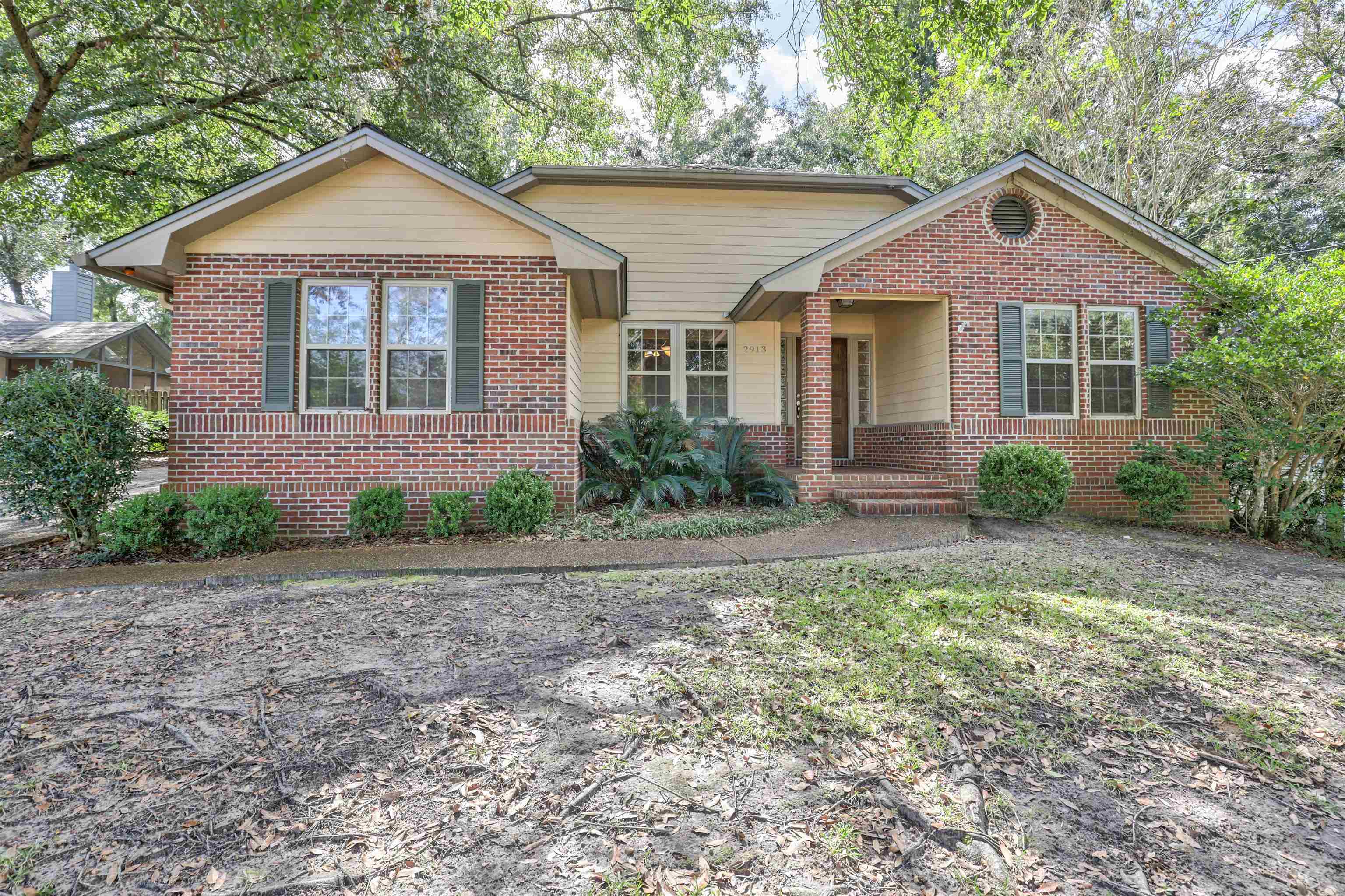 Property Photo:  2913 Guinevere Lane  FL 32301 