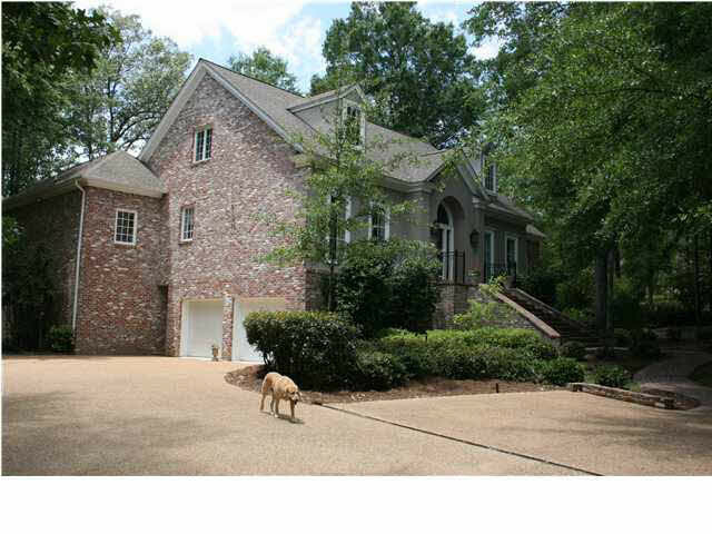 Property Photo:  237 Ingleside Drive  MS 39110 