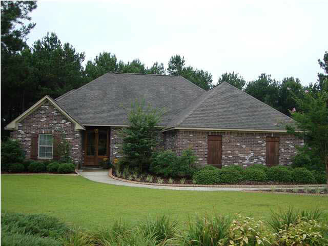 Property Photo:  113 Red Oak Court  MS 39110 