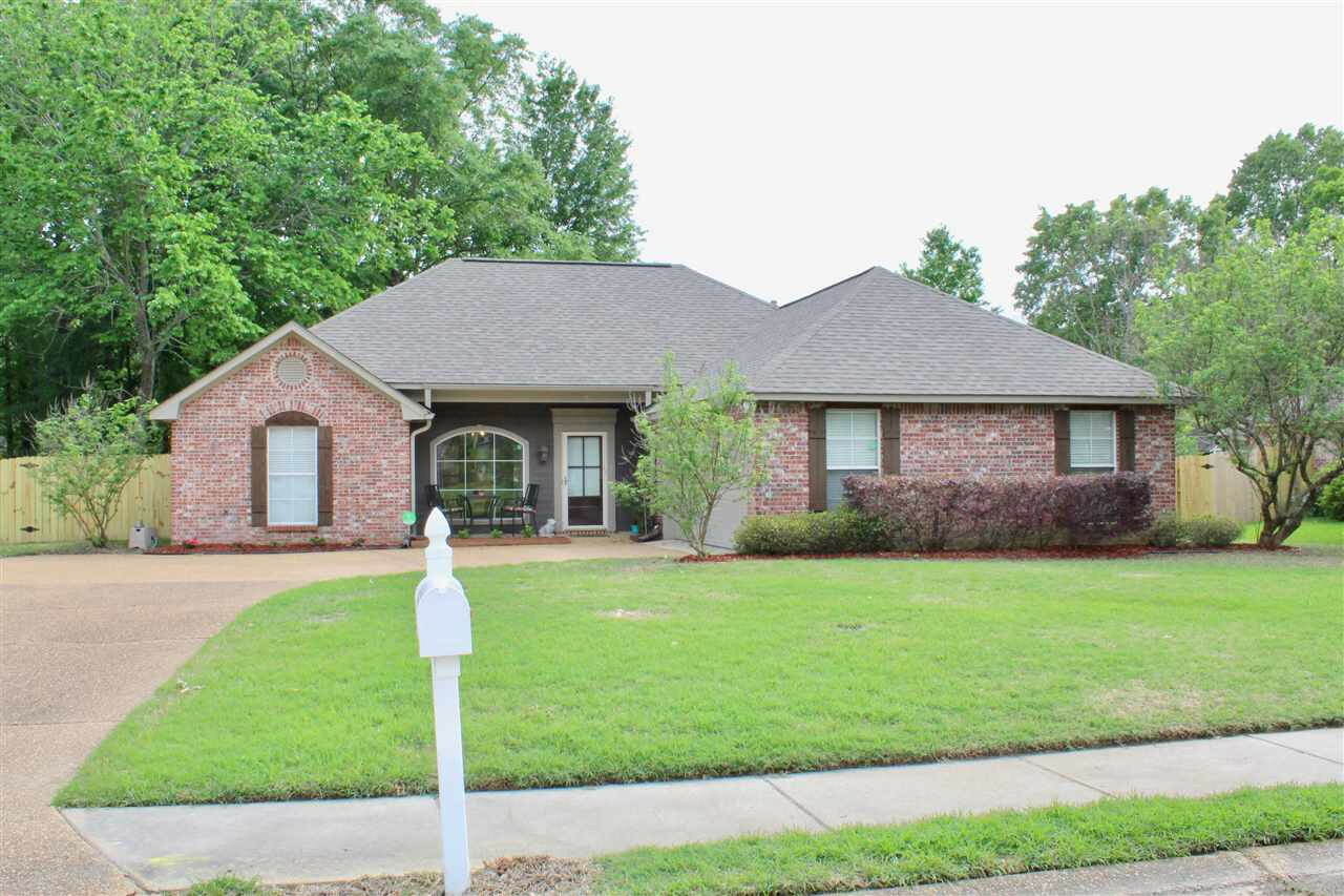 Property Photo:  219 Chestnut Drive  MS 39047 