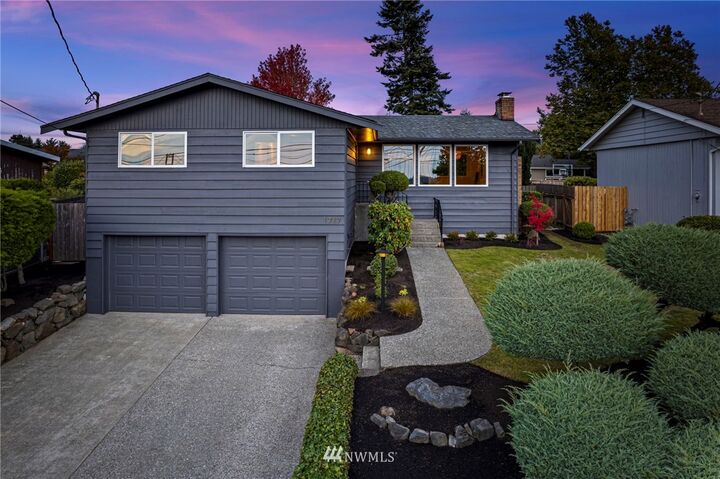 Property Photo:  1717 N Jackson Avenue  WA 98406 