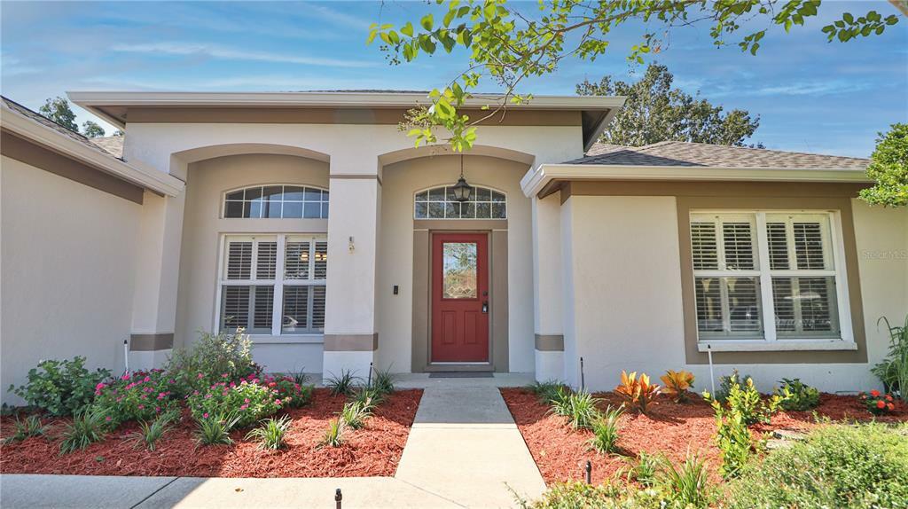 Property Photo:  12703 Shadowcrest Court  FL 33569 