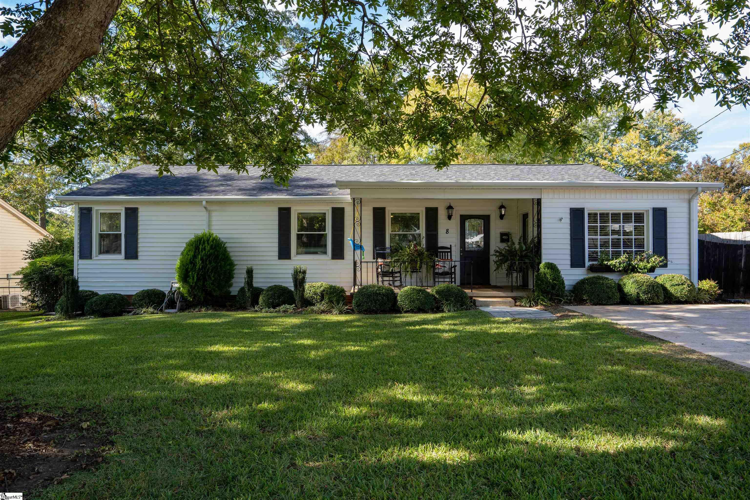 Property Photo:  8 Friartuck Road  SC 29607 