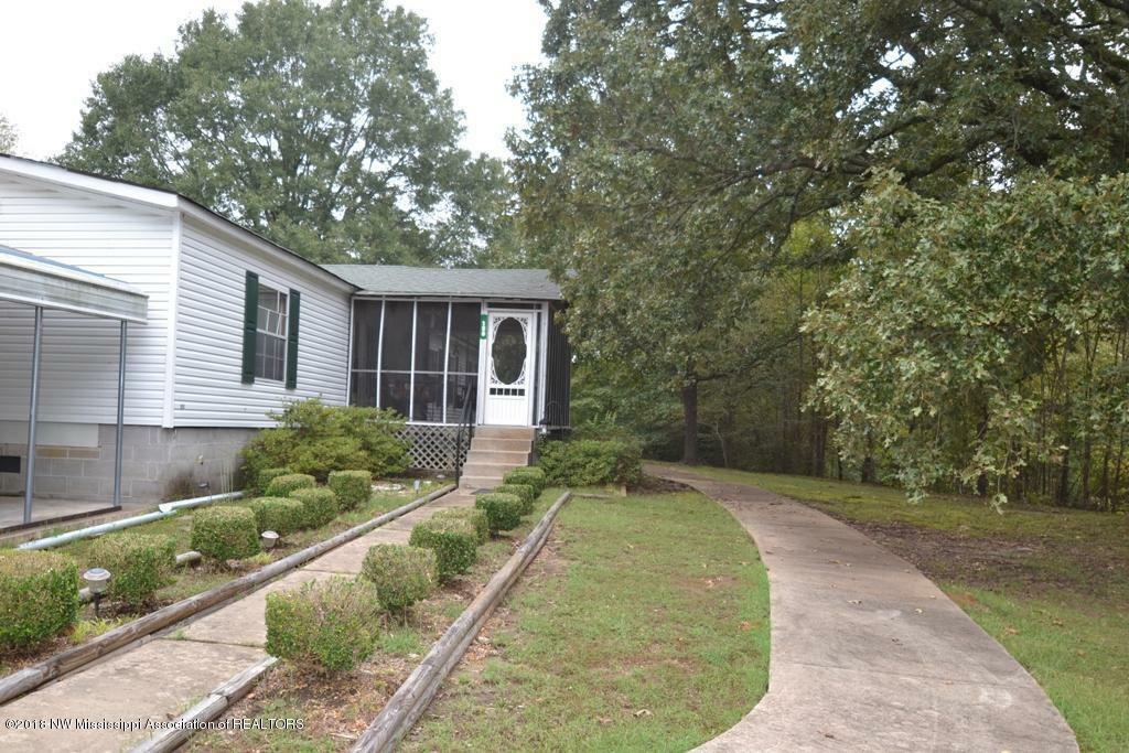Property Photo: 180 Dempsey Drive MS 38611