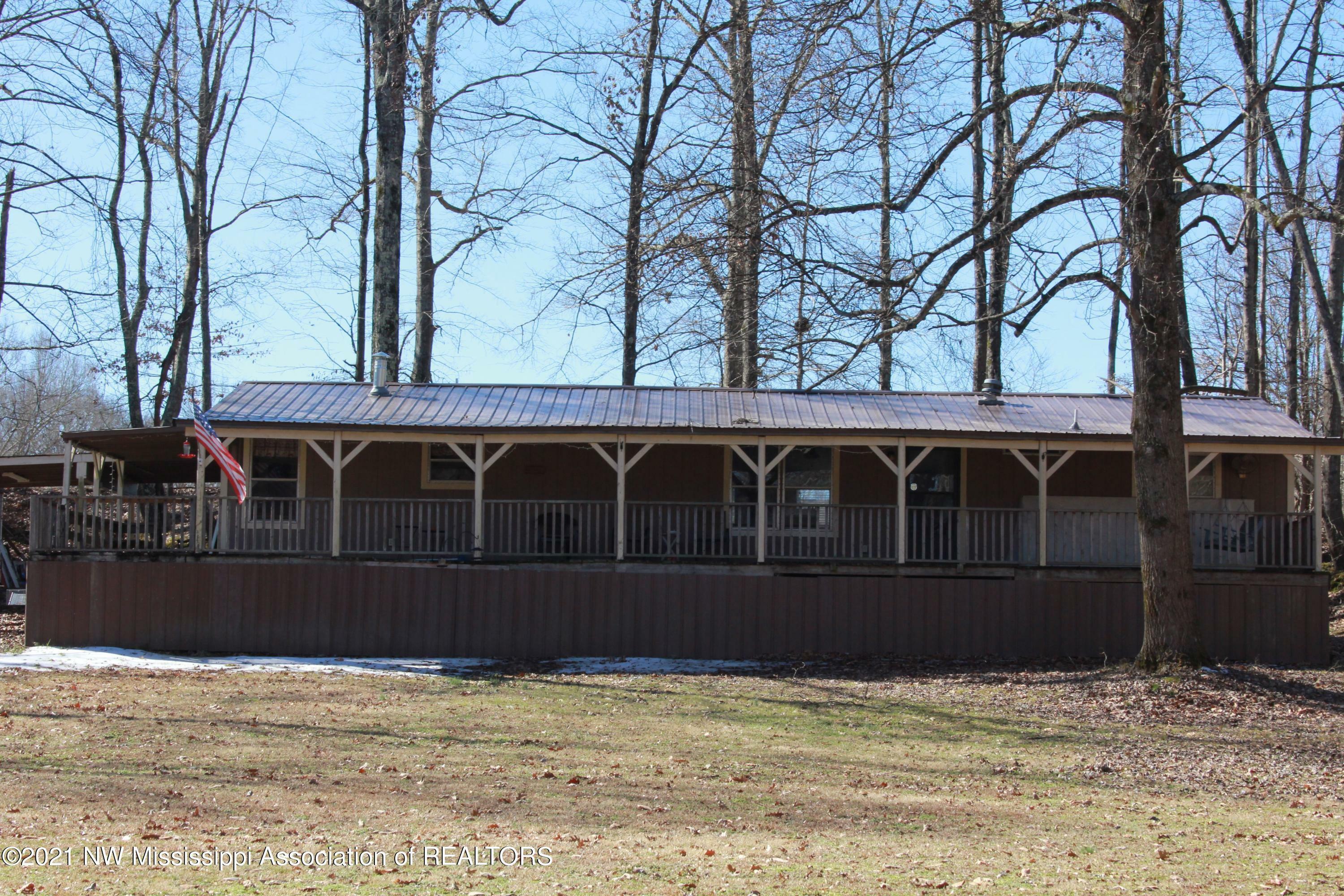 Property Photo:  2249 S Fogg Road  MS 38632 