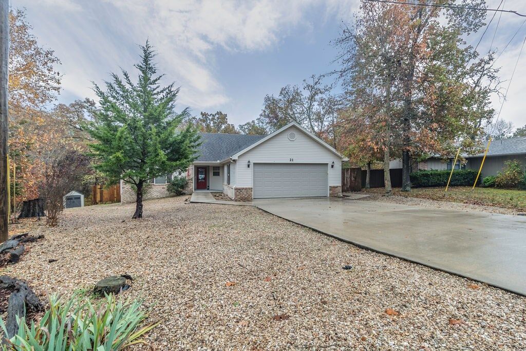 Property Photo: 21 Westbury Drive AR 72714