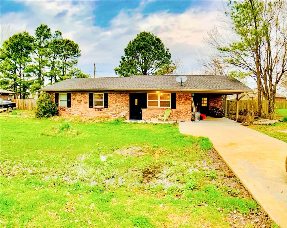 Property Photo:  508 Steele Court  AR 72734 