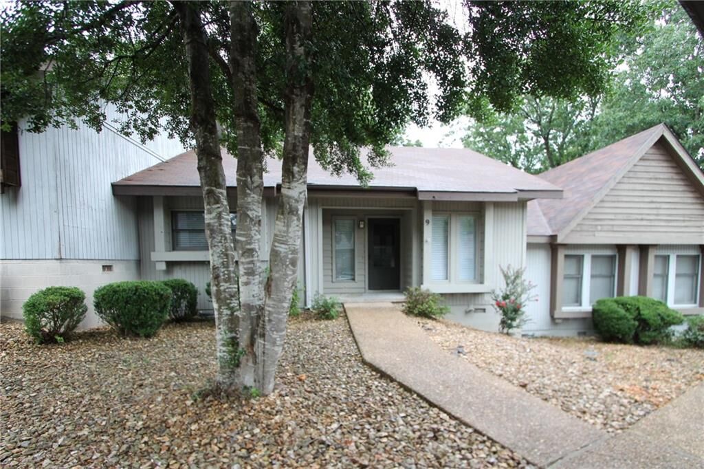 Property Photo: 9 Melinda Lane AR 72714