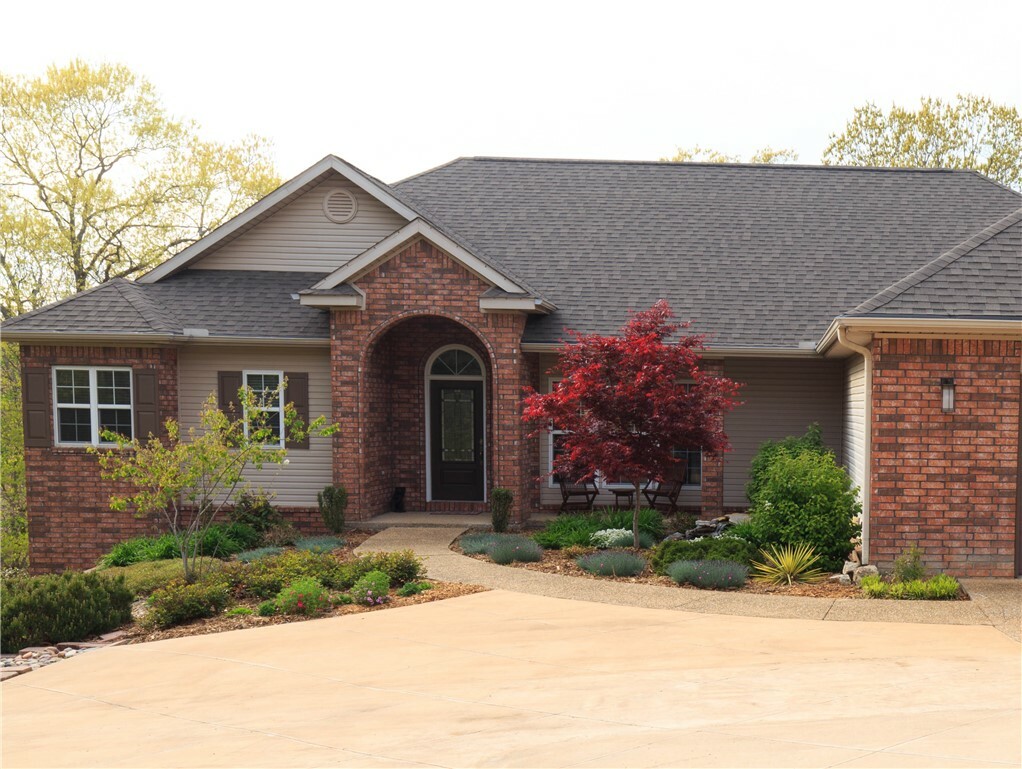 Property Photo:  6 Lomond Lane  AR 72715 