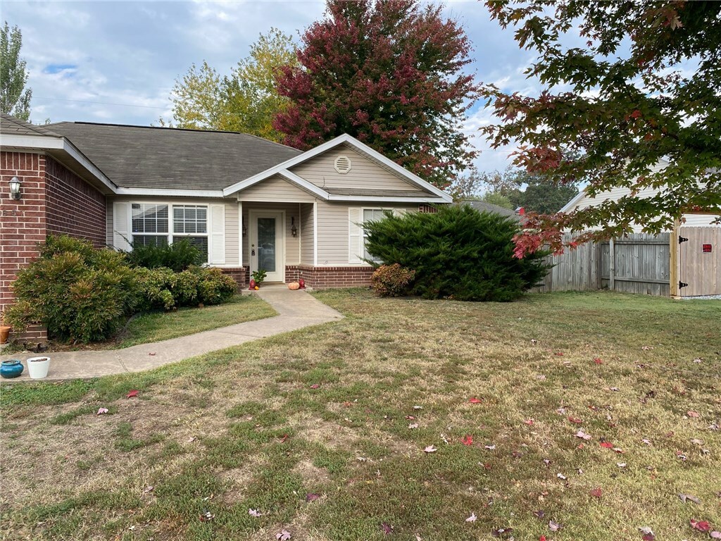 Property Photo:  657 Frances Drive  AR 72719 