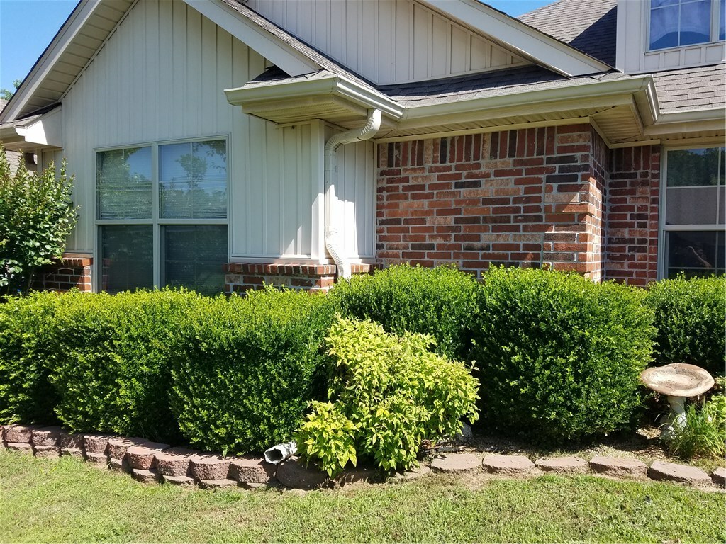 Property Photo:  2904 SW Briar Creek Avenue  AR 72713 