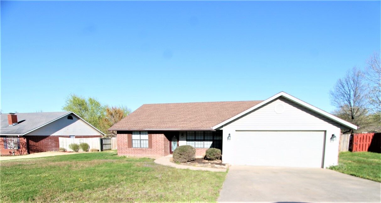 Property Photo: 1417 Jims Place AR 72762