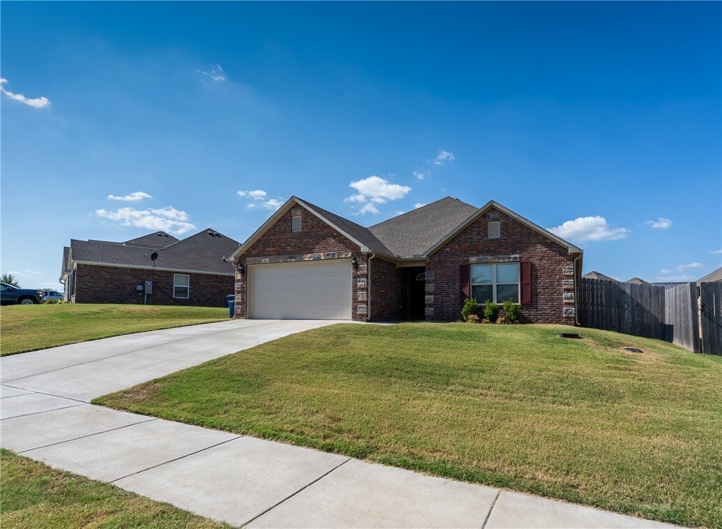 Property Photo:  1279 Canyon Gate  AR 72761 