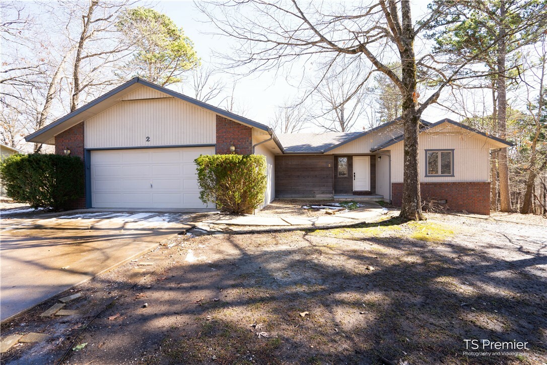 Property Photo:  2 Cherhill Drive  AR 72714 