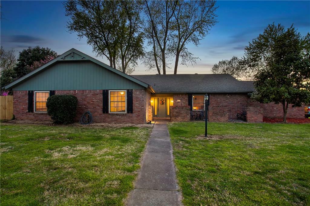 Property Photo:  302 Rife Drive  AR 72758 