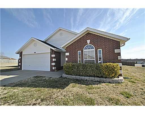 Property Photo: 430 Maplewood Street AR 72719
