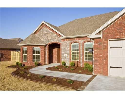 Property Photo:  3606 NW Park Hill Road  AR 72712 